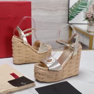 Replica Valentino VLogo Cut-out Espadrille Wedge Sandals in Gold Metallic Leather 2