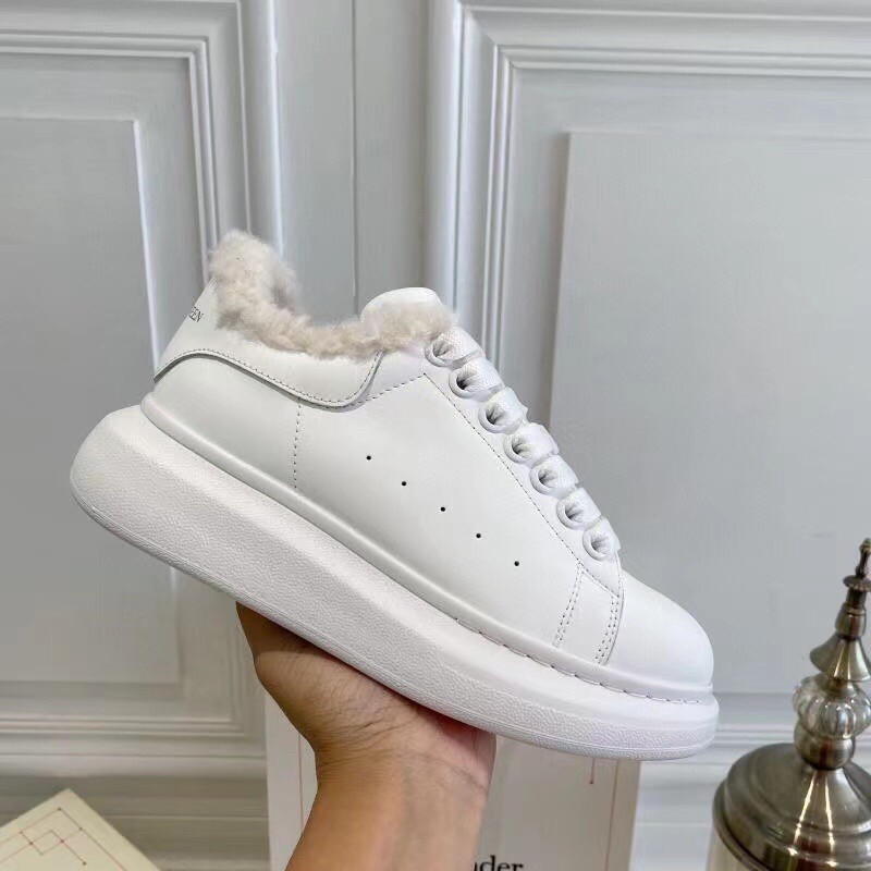 Replica Alexander McQueen Women’s Oversized Sneakers With White Shearling 106