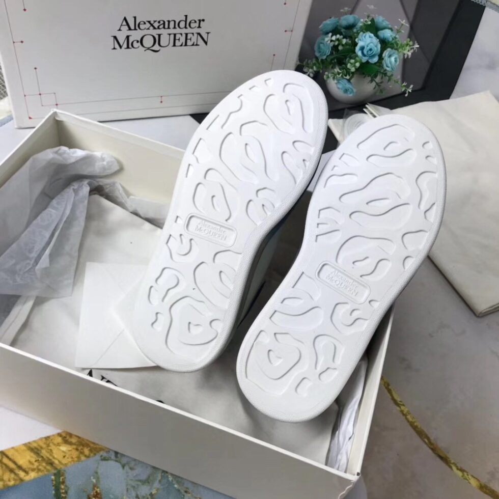 Replica Alexander McQueen Women’s Oversized Sneakers With Blue Transparent Sole 110