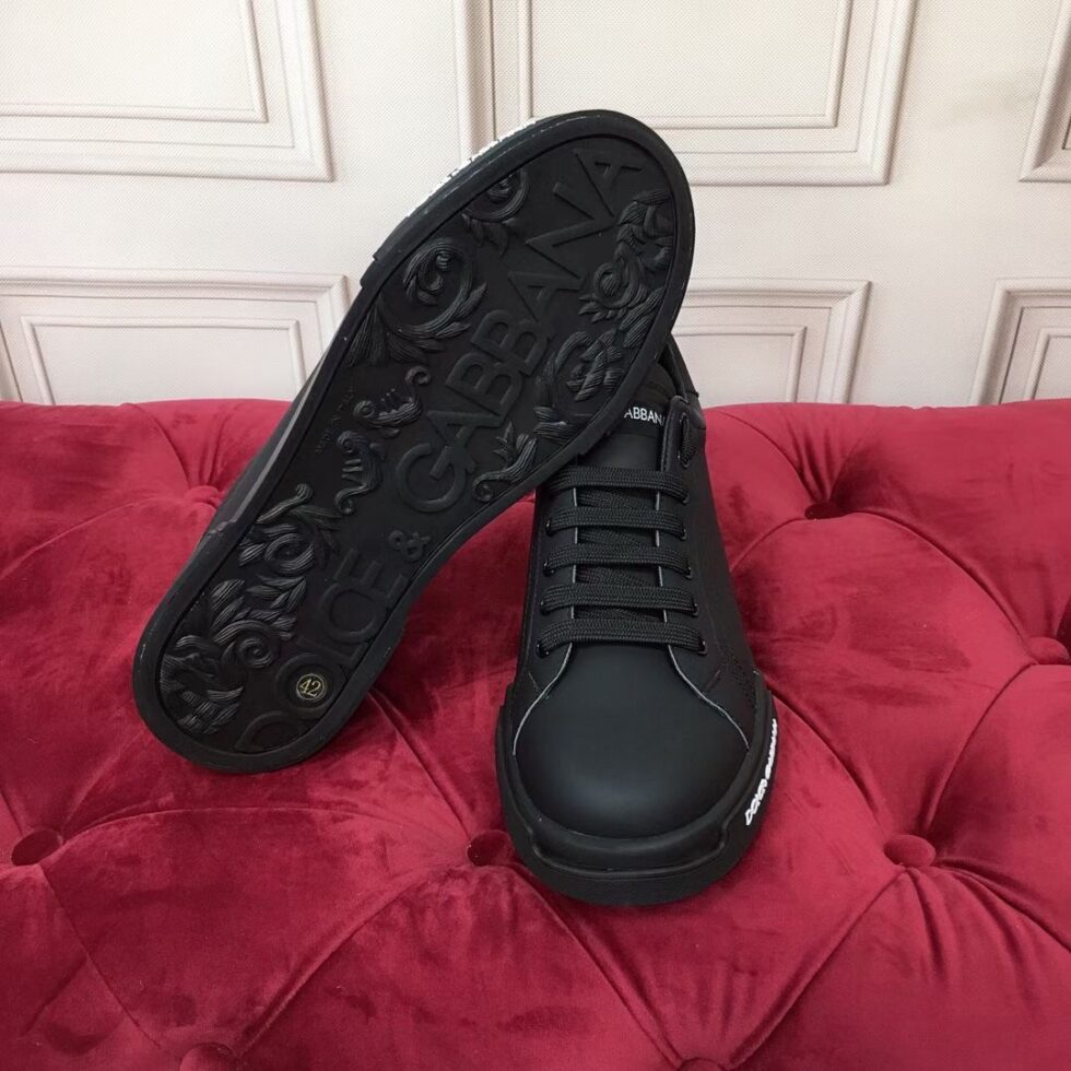 Replica Dolce & Gabbana Women’s Portofino Sneakers In Black Leather 111