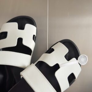 Replica Hermes Men’s Chypre Sandals in White Calfskin 2