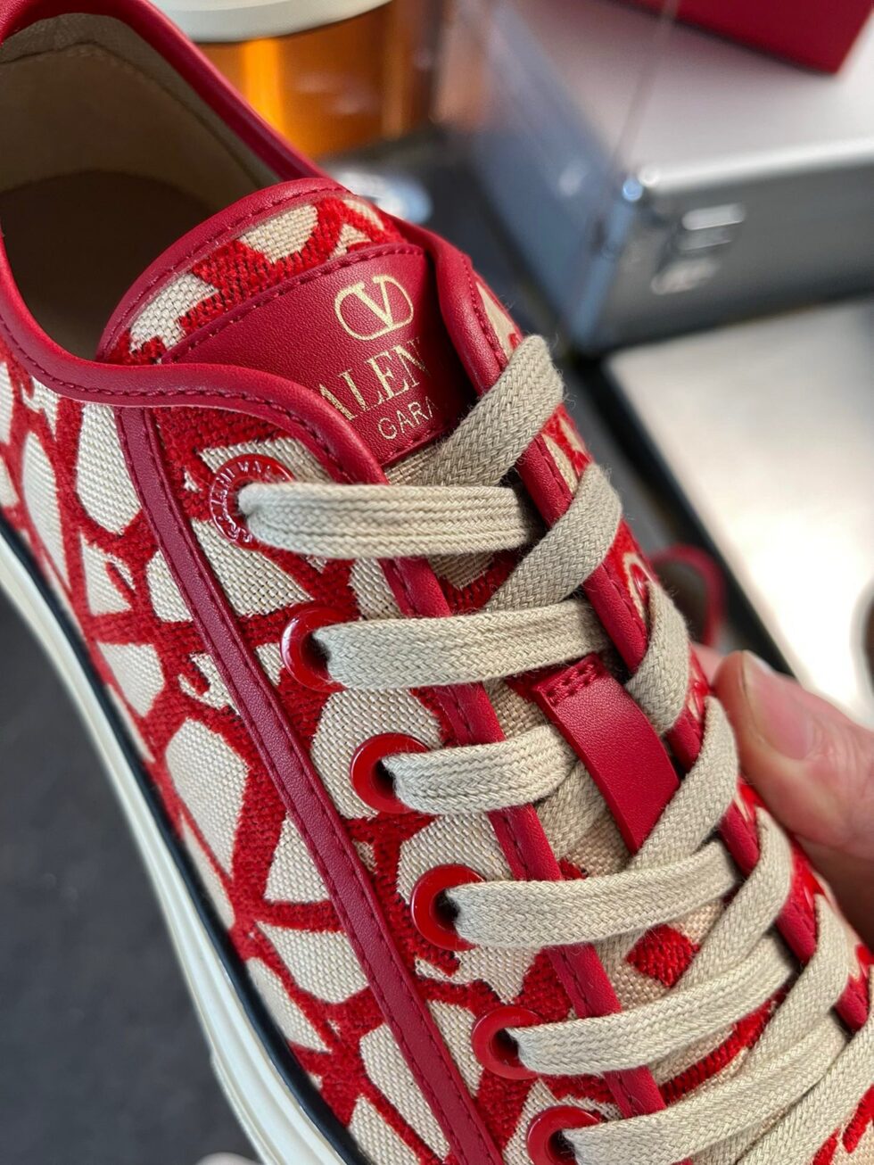 Replica Valentino Totaloop Sneakers in Red Toile Iconographe Fabric 108