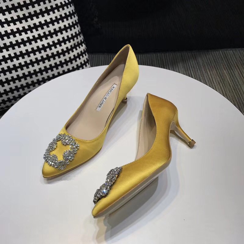 Replica Manolo Blahnik Hangisi 70 Pumps In Yellow Satin 105