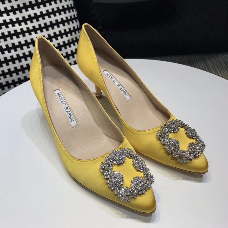 Replica Manolo Blahnik Hangisi 70 Pumps In Yellow Satin 106