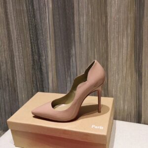 Replica Christian Louboutin Nude Patent Hot Chick 100mm Pumps 103