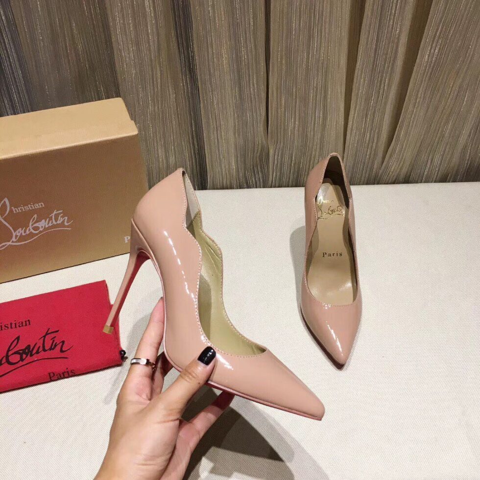 Replica Christian Louboutin Nude Patent Hot Chick 100mm Pumps 107