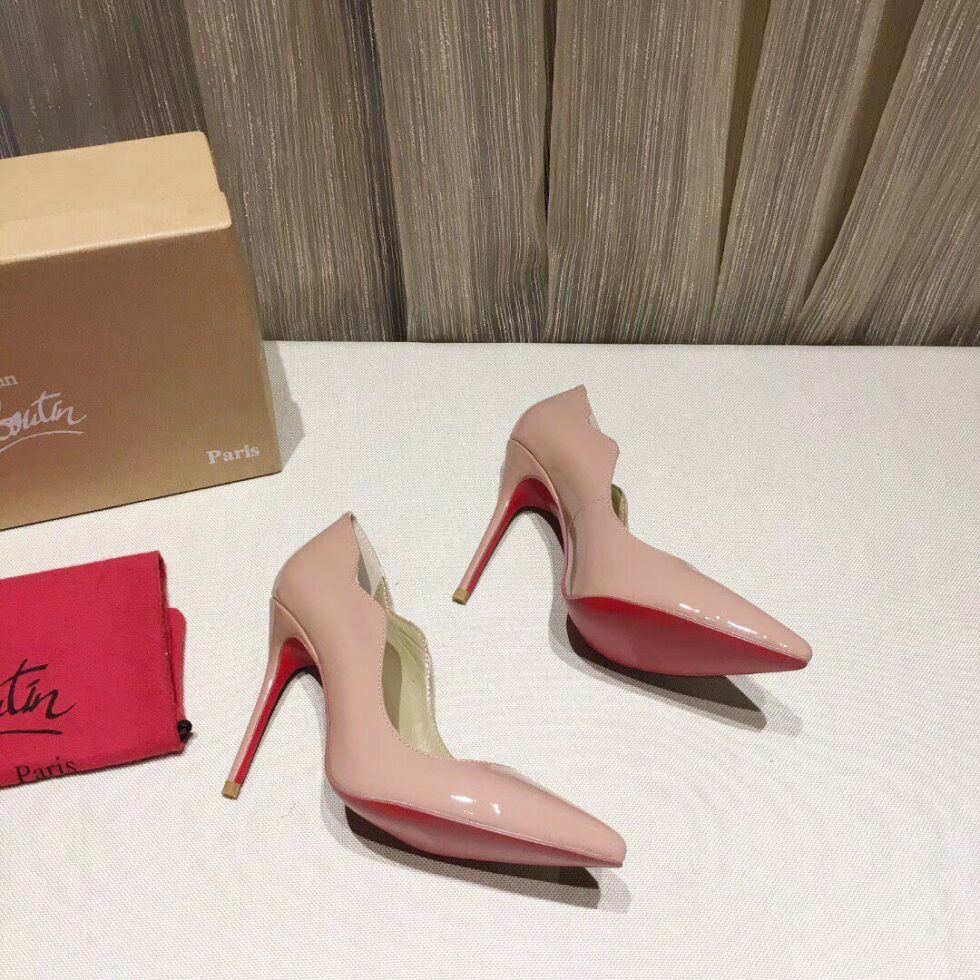 Replica Christian Louboutin Nude Patent Hot Chick 100mm Pumps 110