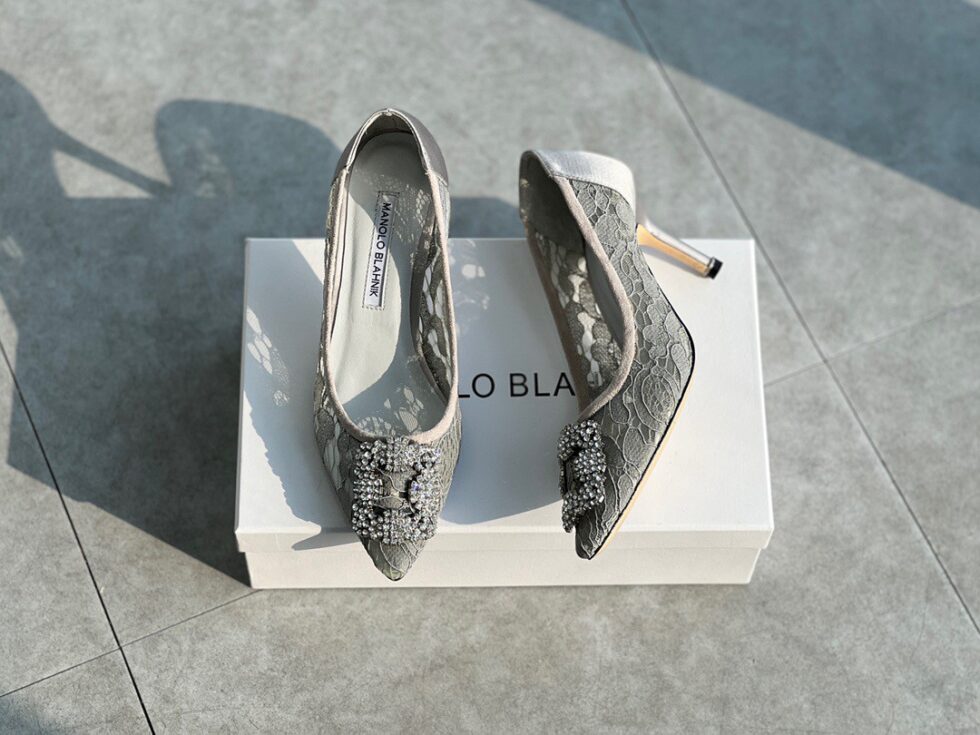 Replica Manolo Blahnik Hangisi 70 Pumps In Grey Lace 108