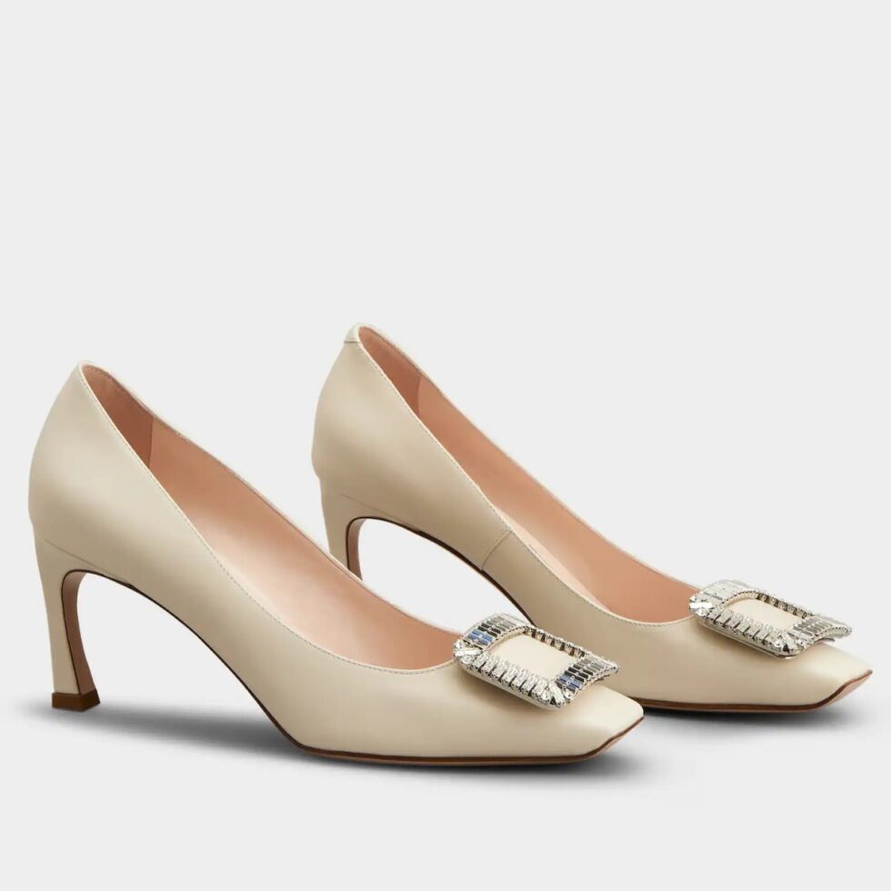 Replica Roger Vivier Trompette Crystal Buckle Pumps in Off White Leather 104