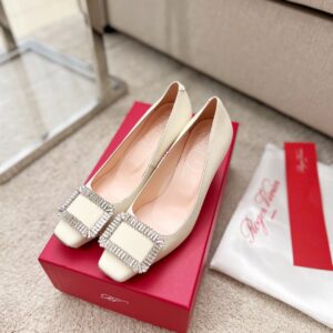 Replica Roger Vivier Trompette Crystal Buckle Pumps in Off White Leather 2