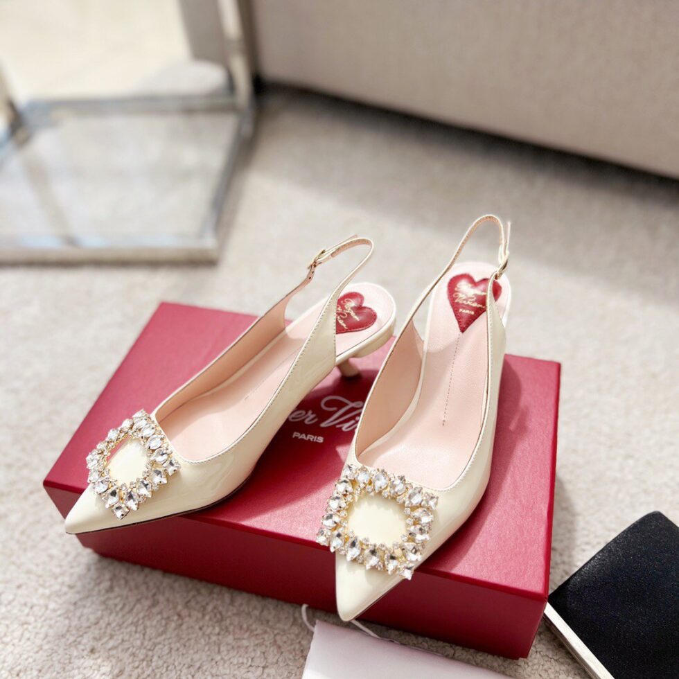 Replica Roger Vivier Virgule Strass Buckle Slingback Pumps in White Patent Leather 111