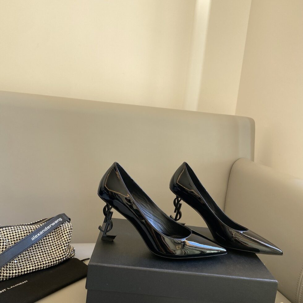 Replica Saint Laurent Opyum Pumps 85mm In Patent Leather with Black Heel 107