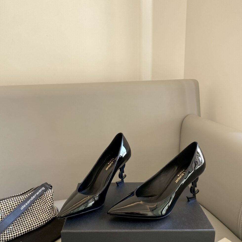 Replica Saint Laurent Opyum Pumps 85mm In Patent Leather with Black Heel 111