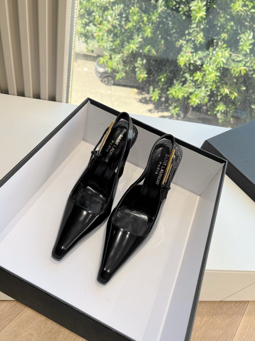 Replica Saint Laurent Lee Slingback Pumps in Black Glazed Leather 108