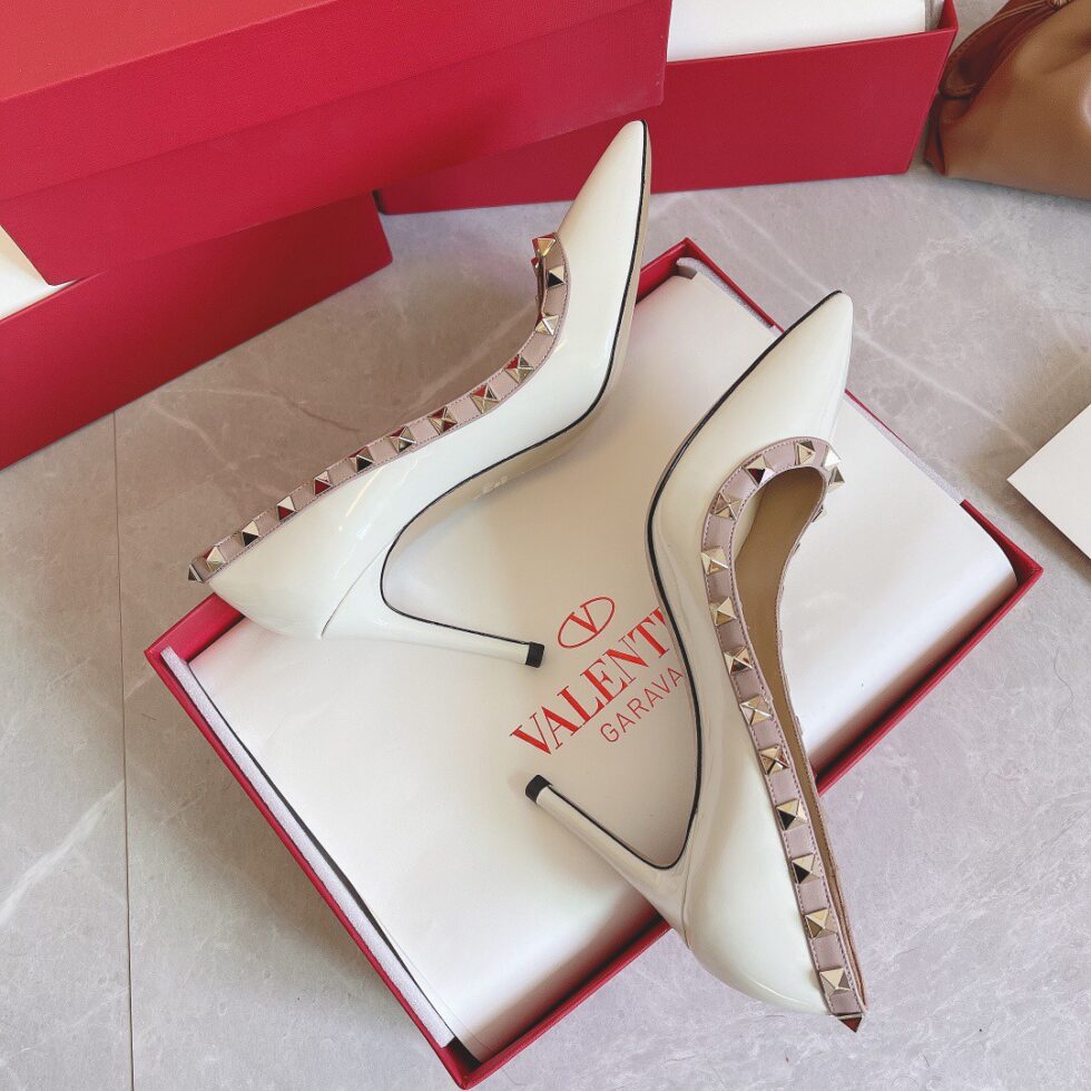 Replica Valentino Rockstud Pumps 100mm In White Patent Leather 109