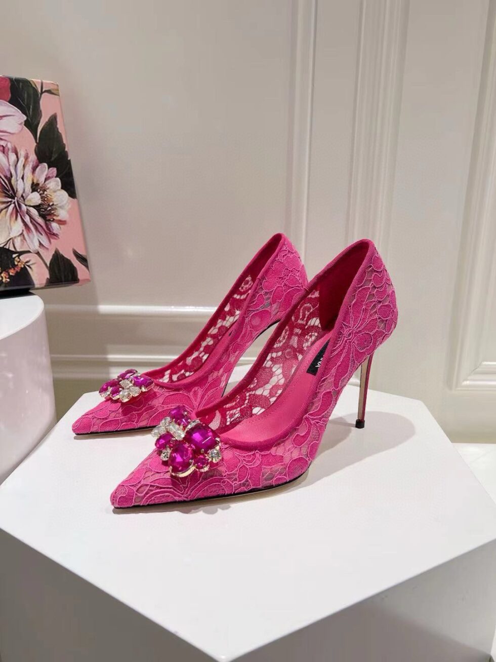 Replica Dolce & Gabbana Rainbow Pumps 105mm in Fuchsia Lace 109