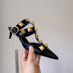 Replica Valentino Roman Stud Pumps 40mm In Black Calfskin 2