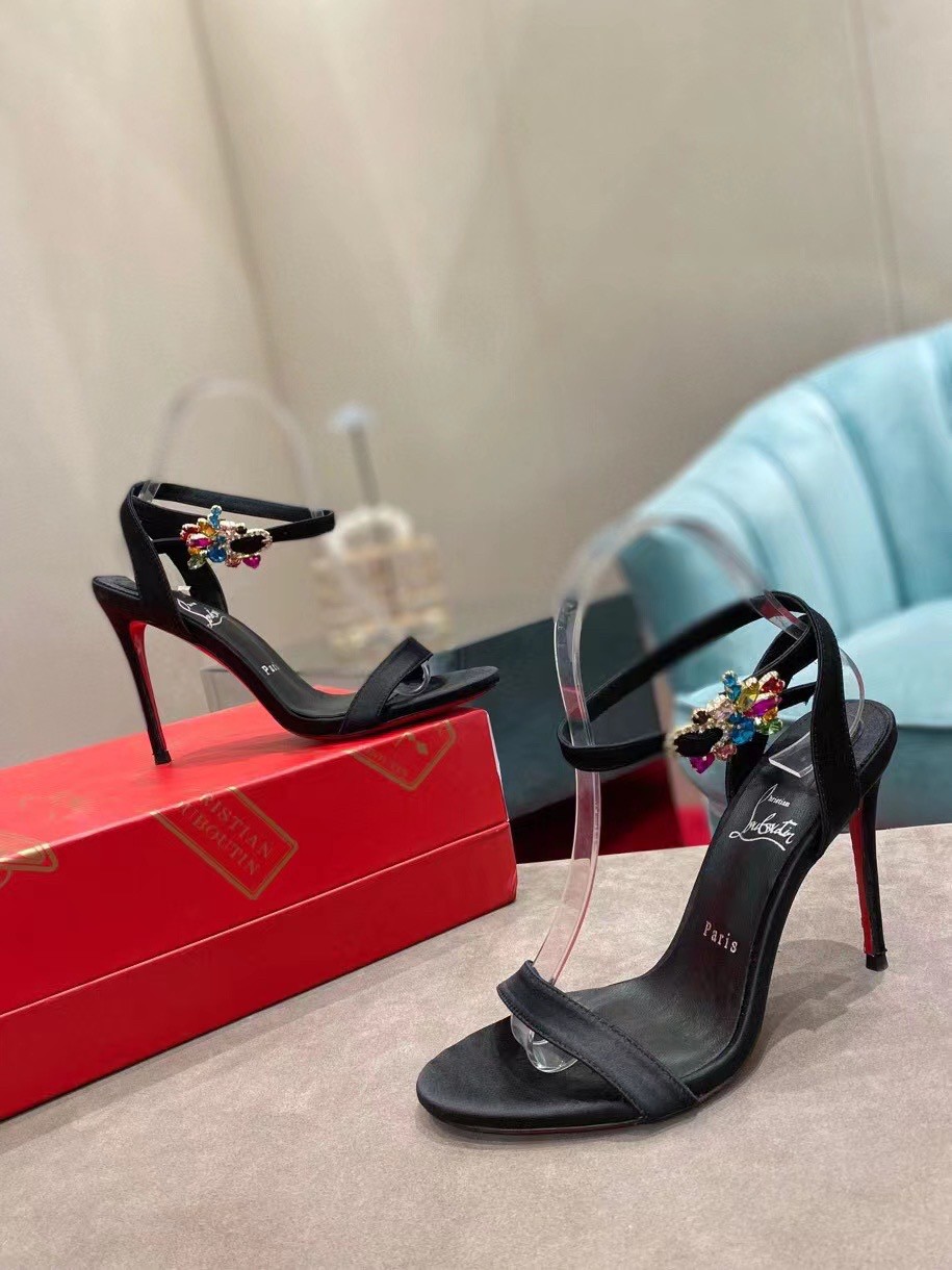 Replica Christian Louboutin Goldie Joli 100mm Sandals In Black Satin 110