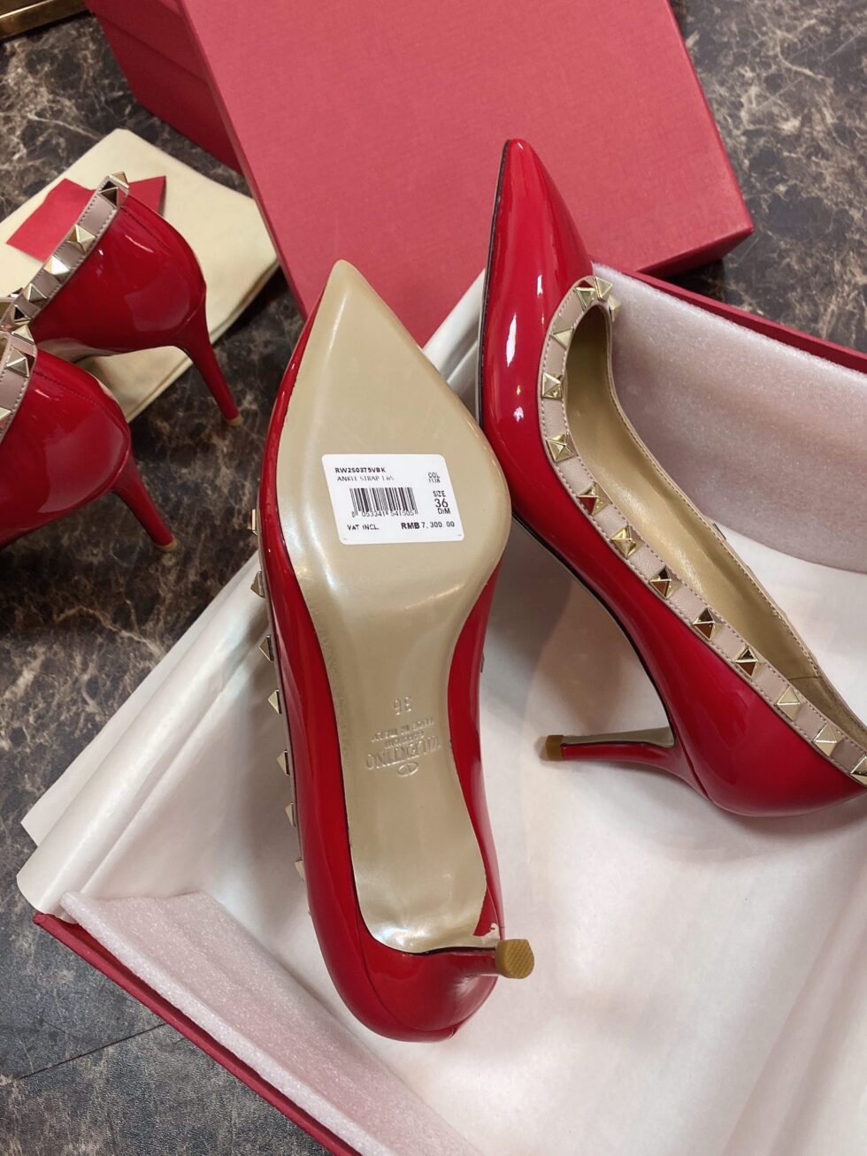 Replica Valentino Rockstud Pumps 100mm In Red Patent Leather 106