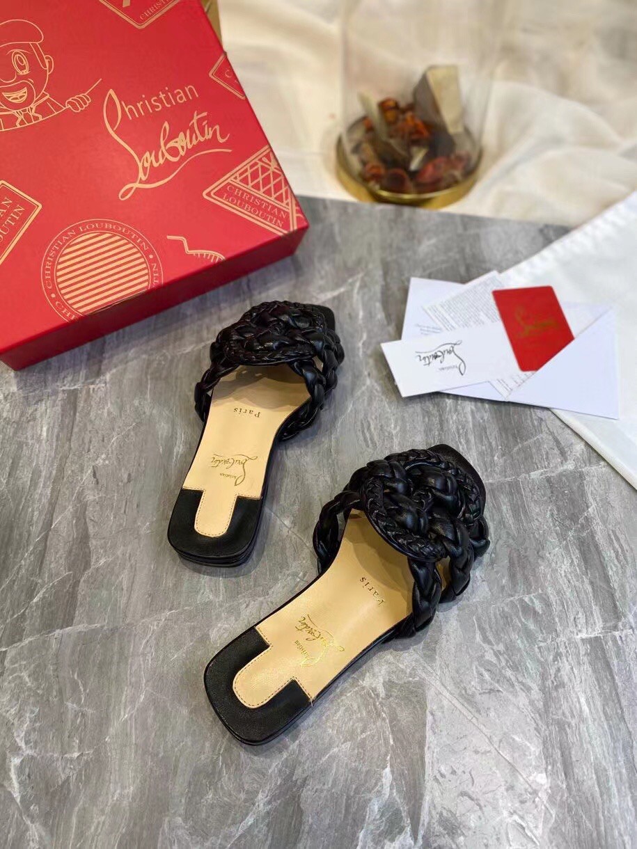 Replica Christian Louboutin Marmela Flat Sandals In Black Lambskin 108