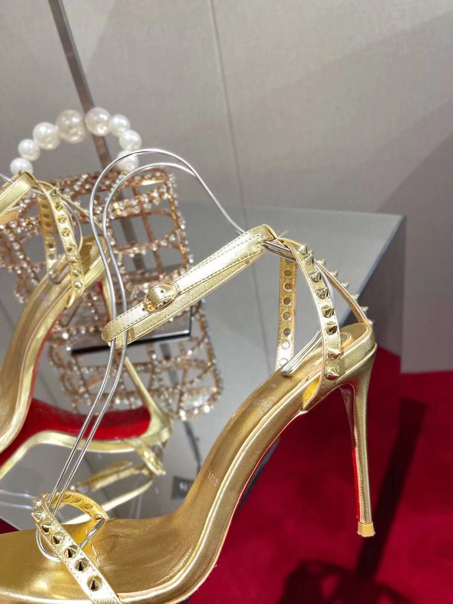 Replica Christian Louboutin So Me 100mm Sandals In Gold Leather 108