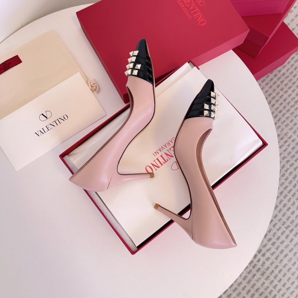 Replica Valentino Beige Rockstud Pump 90mm with Black Patent Toe Cap 108