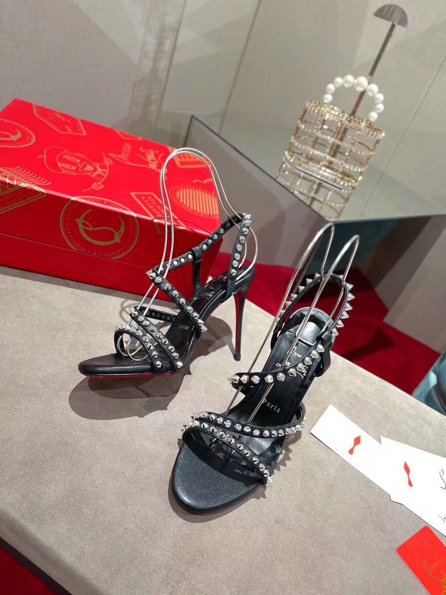 Replica Christian Louboutin Spikita Strap 100mm Sandals In Black  Leather 108