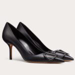 Replica Valentino VLOGO Pumps 80mm In Black Calfskin