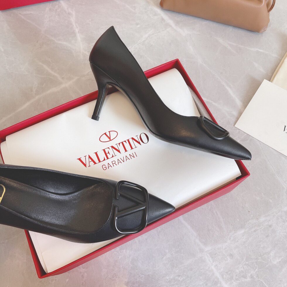 Replica Valentino VLOGO Pumps 80mm In Black Calfskin 107