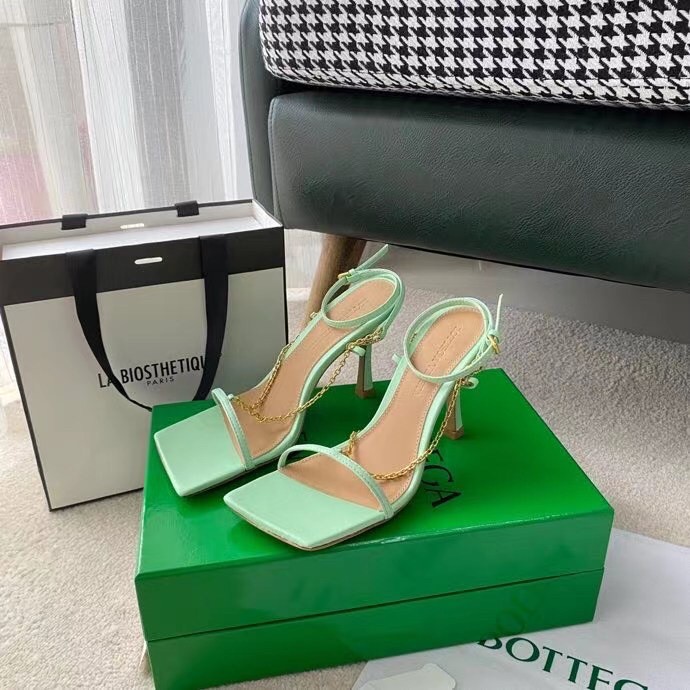 Replica Bottega Veneta Stretch Chain Sandals In Pistachio Lambskin 110