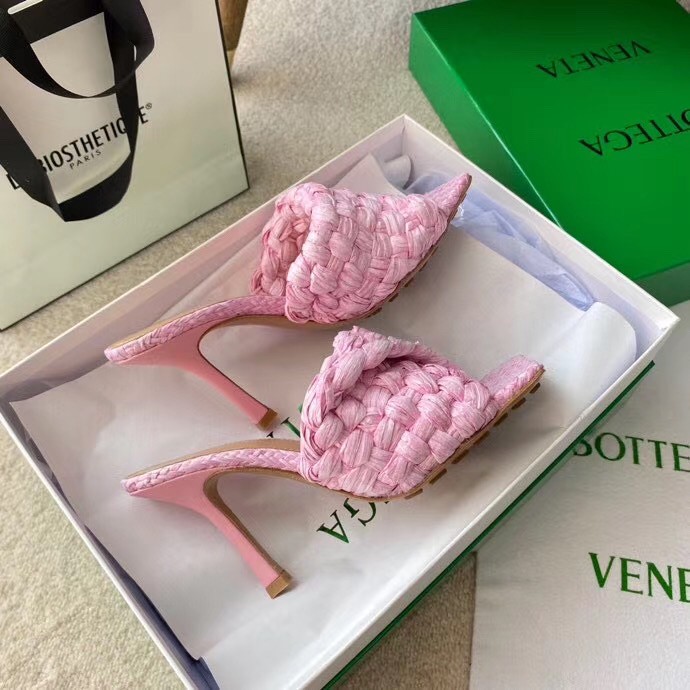 Replica Bottega Veneta Stretch Sandals In Pink Intrecciato Raffia 105