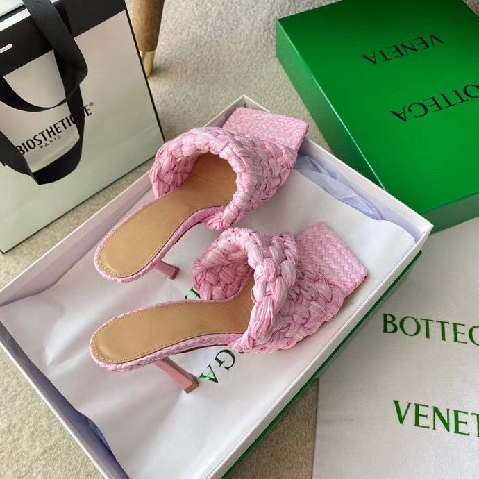 Replica Bottega Veneta Stretch Sandals In Pink Intrecciato Raffia 109