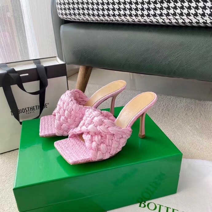 Replica Bottega Veneta Stretch Sandals In Pink Intrecciato Raffia 110