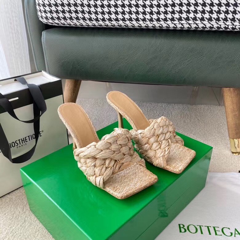 Replica Bottega Veneta Stretch Sandals In Beige Intrecciato Raffia 108