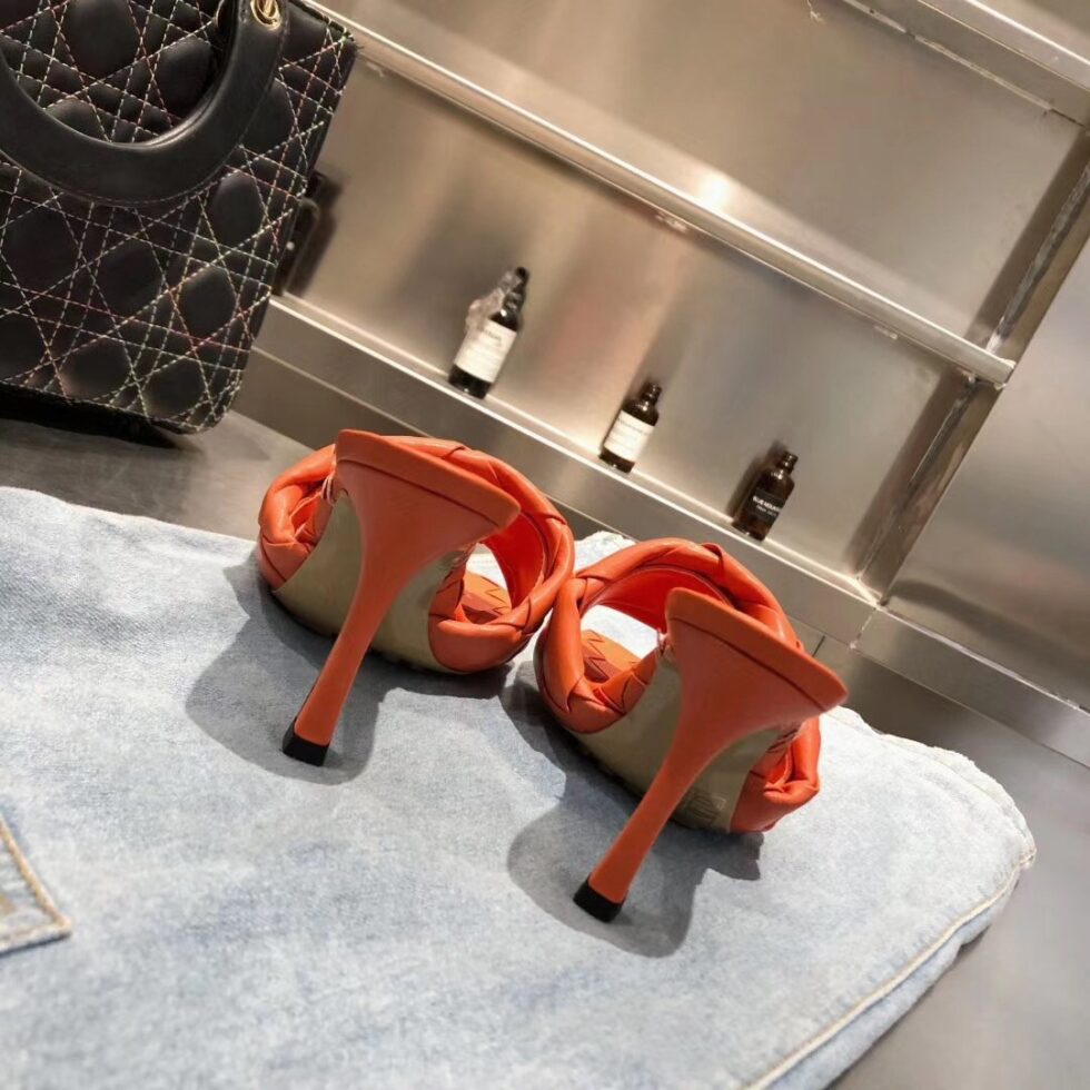 Replica Bottega Veneta Lido Sandals In Orange Intrecciato Leather 111