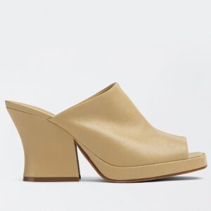 Replica Bottega Veneta Stack Platform Sandals In Beige Lambskin