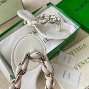 Replica Bottega Veneta Dot Thong Sandals In White Lambskin 2