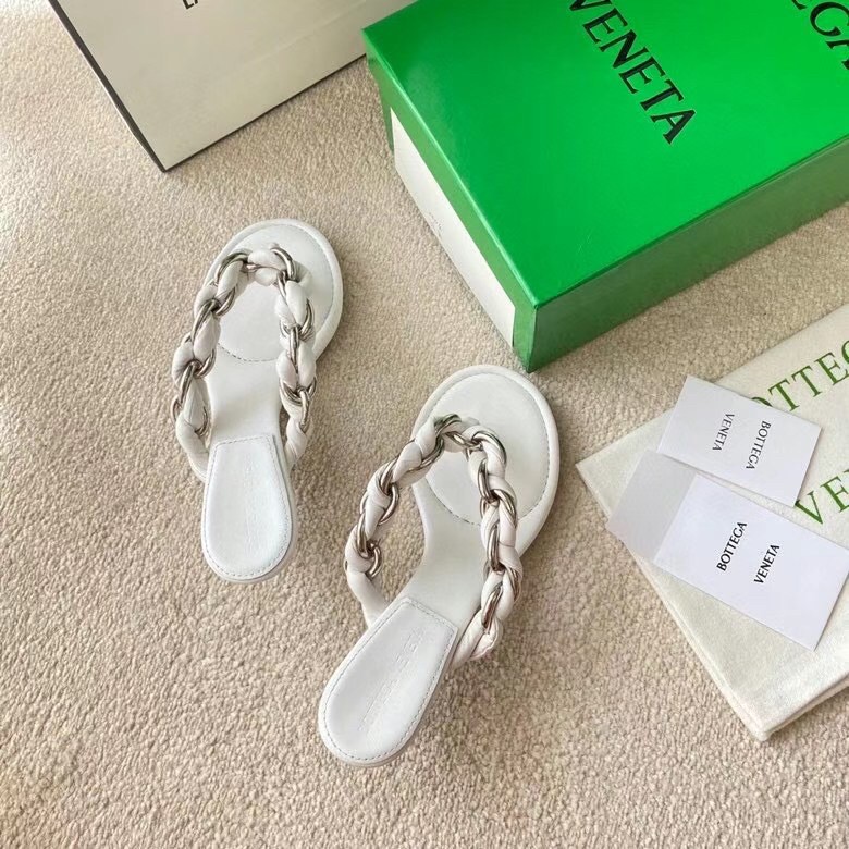 Replica Bottega Veneta Dot Thong Sandals In White Lambskin 111