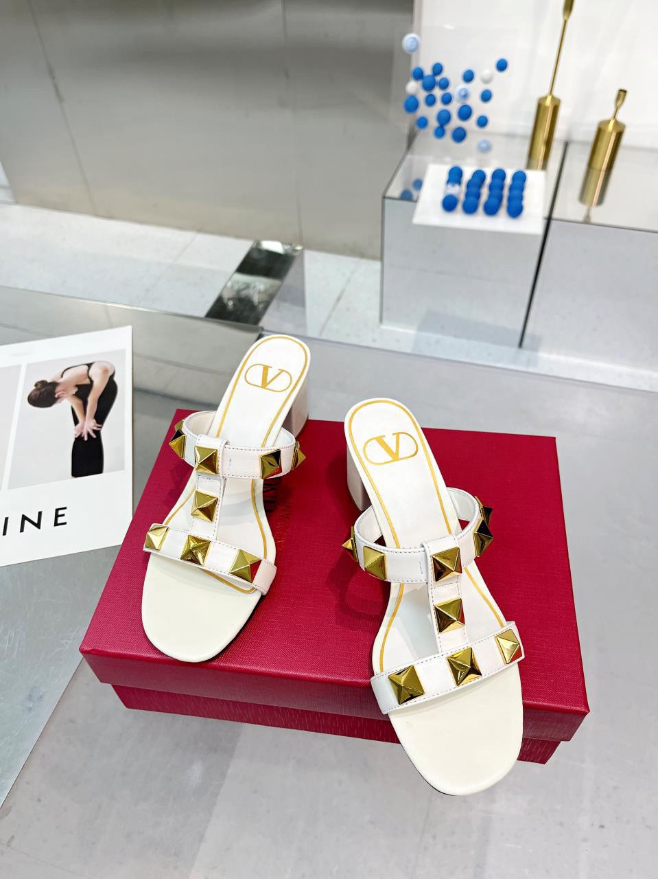 Replica Valentino Roman Stud Slide Sandals 60mm In White Calfskin 111