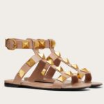 Replica Valentino Roman Stud Flat Sandals In Rose Cannelle Calfskin