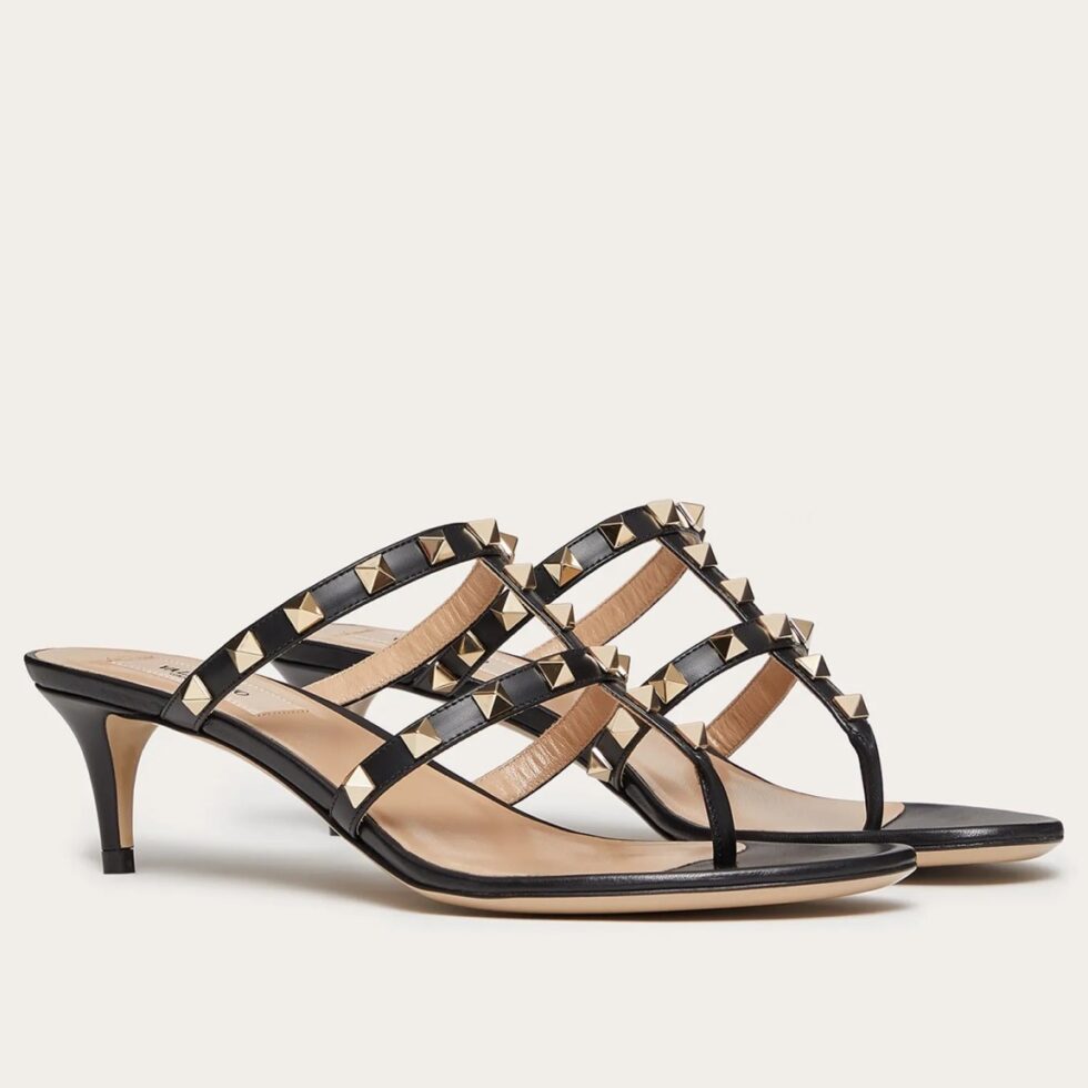 Replica Valentino Rockstud Flip Flop Sandals 50mm In Black Calfskin 104