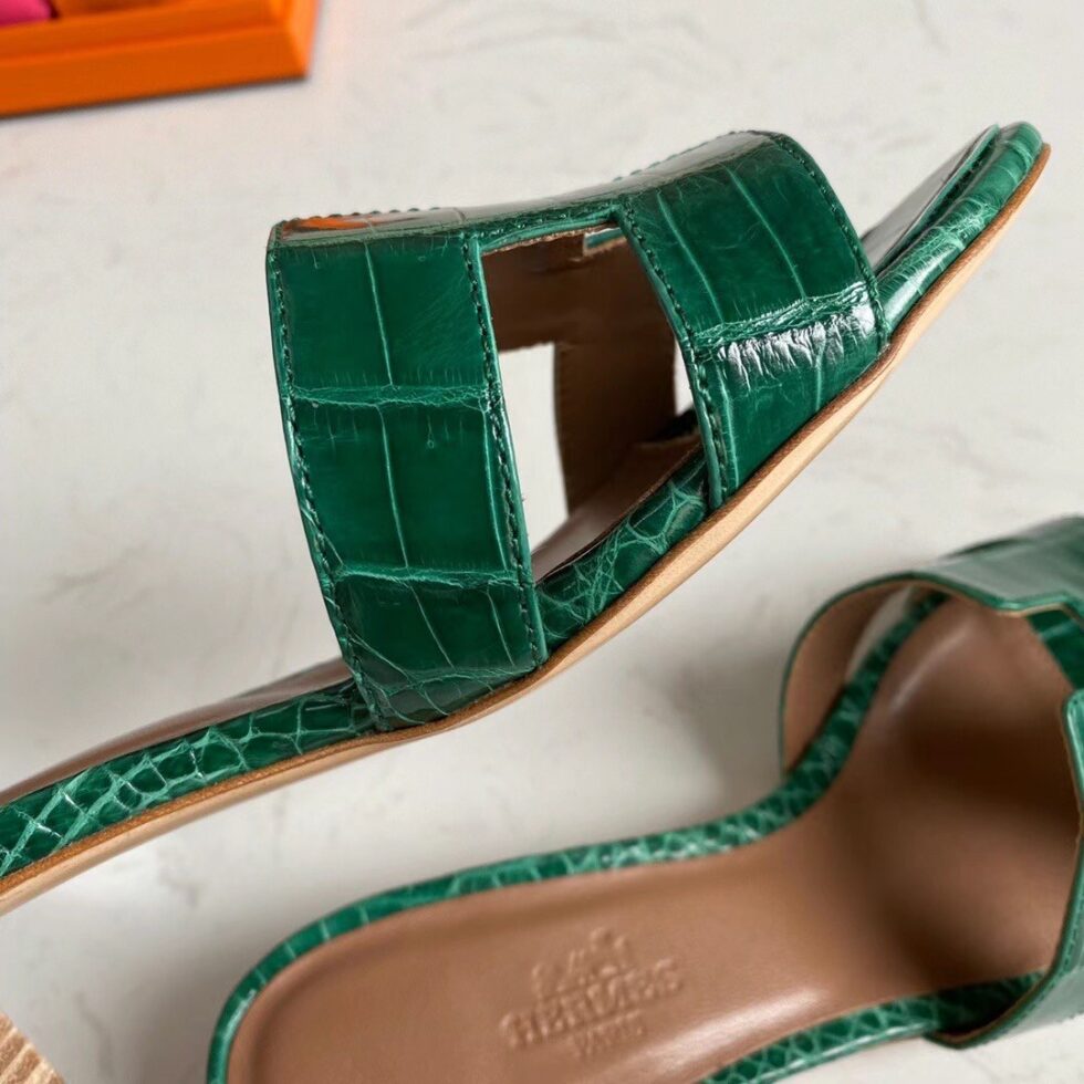 Replica Hermes Oasis Slide Sandals In Green Niloticus Crocodile Shiny Skin 108