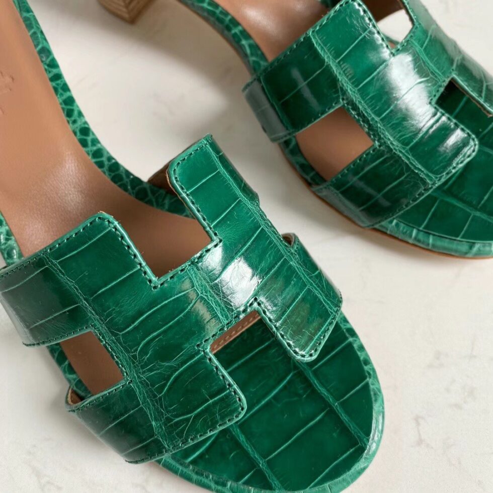 Replica Hermes Oasis Slide Sandals In Green Niloticus Crocodile Shiny Skin 109