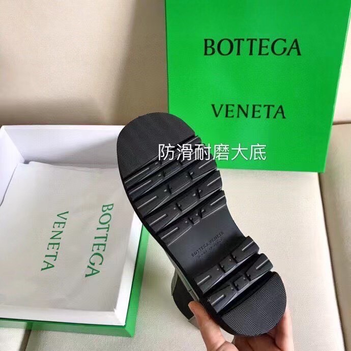 Replica Bottega Veneta BV Lug Chelsea Boots In Brown Calfskin 105