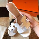 Replica Hermes Oasis Slide Sandals 50mm In White Swift Calfskin