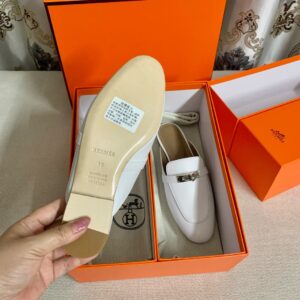 Replica Hermes Women’s Oz Mules in White Leather 2