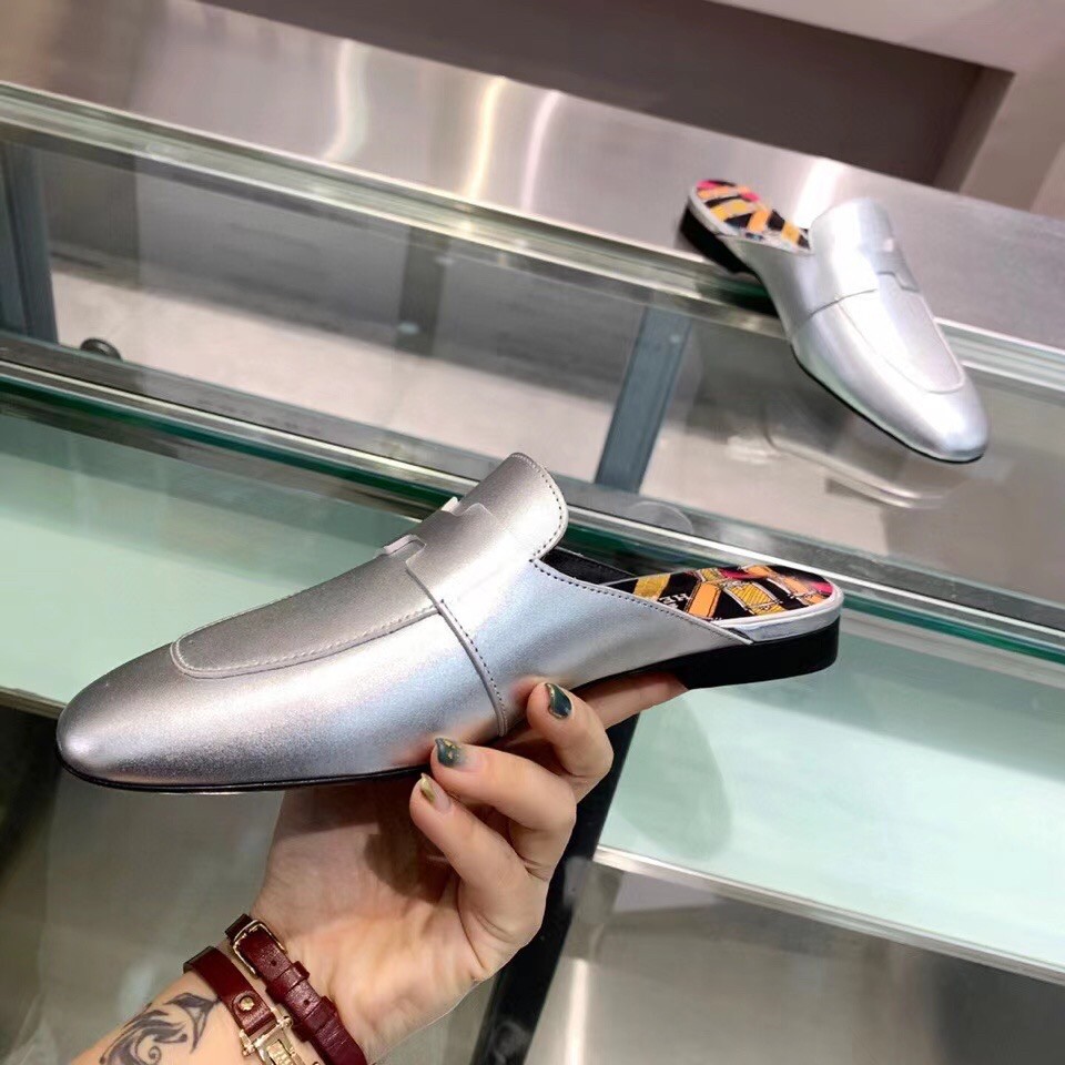 Replica Hermes Catena Mules In Silver Metallic Calfskin 111