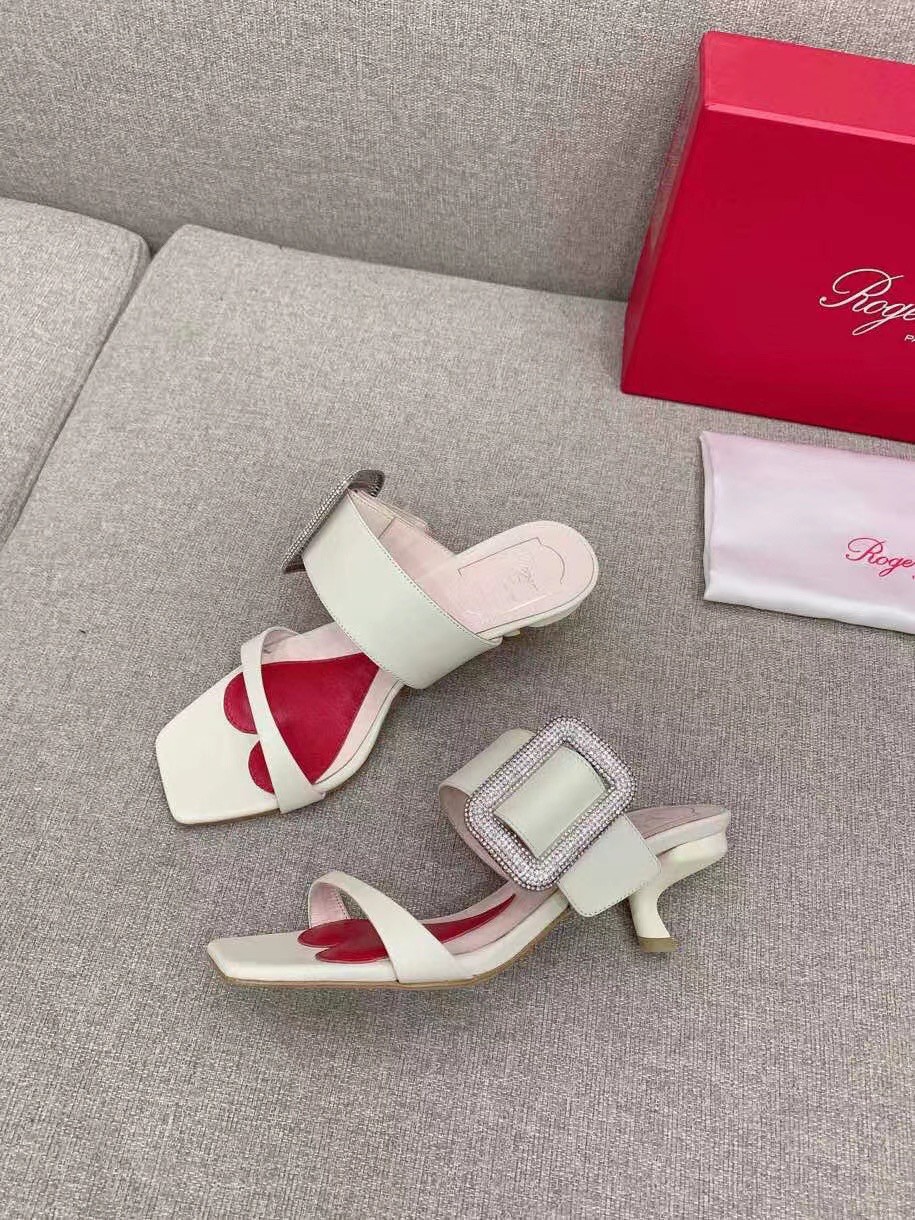 Replica Roger Vivier Viv’ Choc Side Strass Buckle Mules in White Leather 106