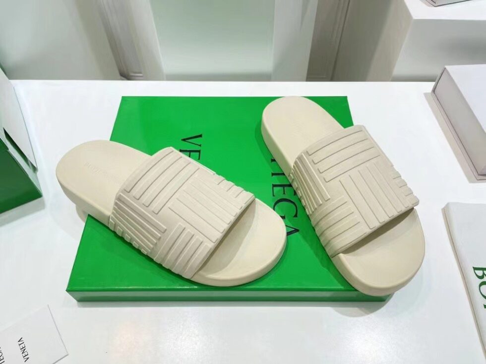 Replica Bottega Veneta Slider Sildes In White Rubber 110