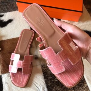 Replica Hermes Oran Slide Sandals In Pink Shiny Niloticus Crocodile Skin